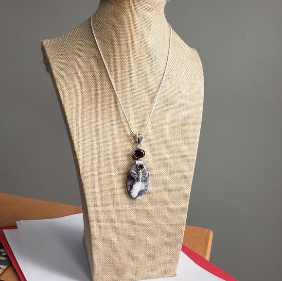 Garnet necklace, 925 silver dendrite opal garnet butterfly bee pendant necklace - Picture 5 of 14